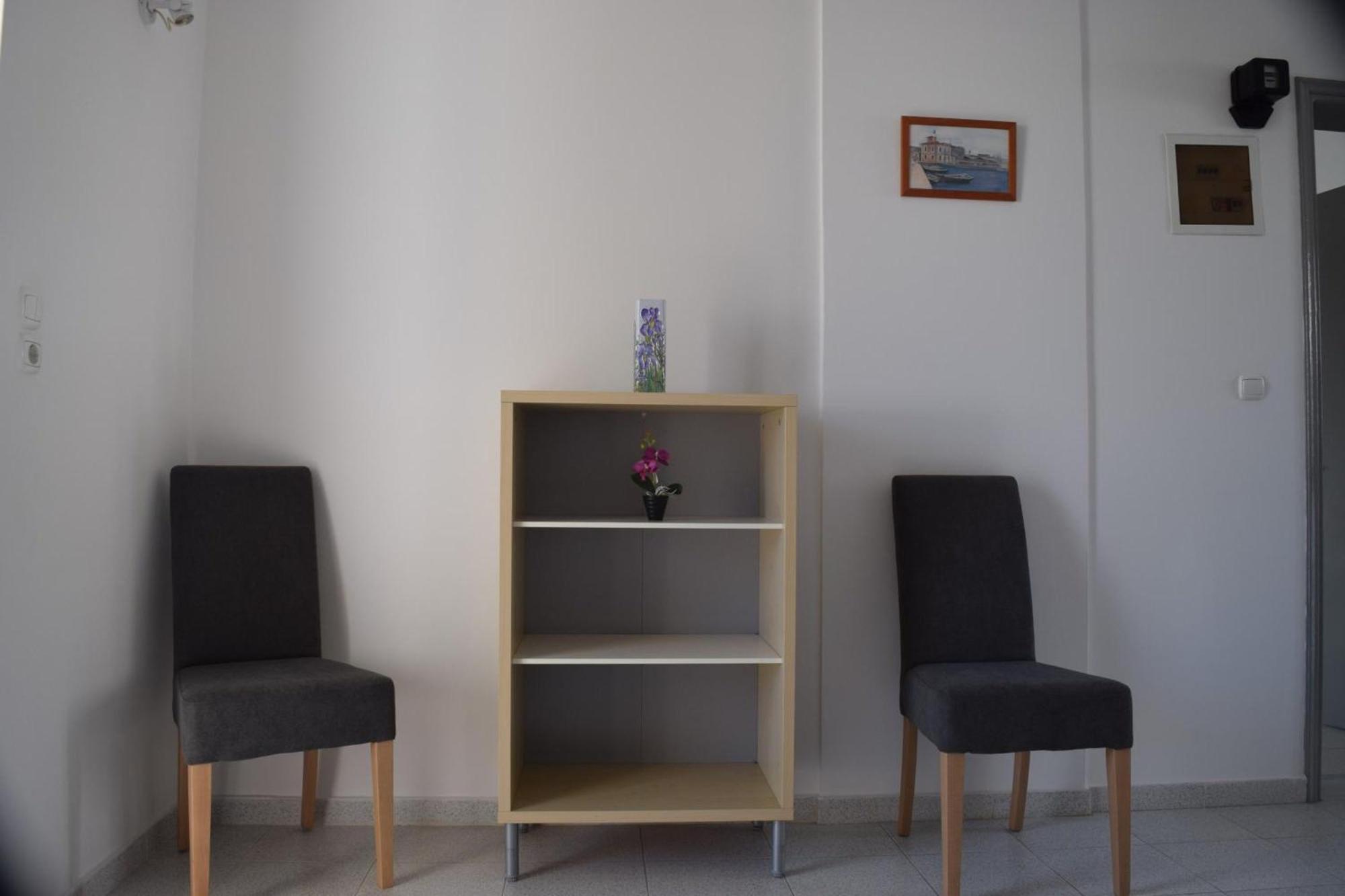 Lefteris Apartments In Ialysos  Bagian luar foto