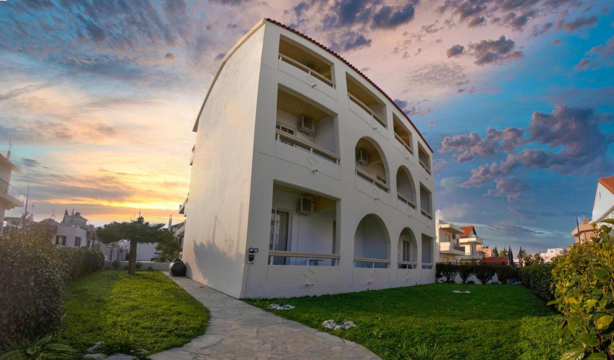 Lefteris Apartments In Ialysos  Bagian luar foto